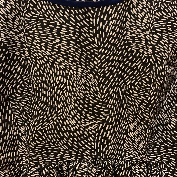 Patterned Maternity Top - Picture 3 of 4